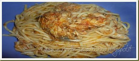 Spaghetti con ragù di sgombro (6)