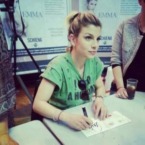 EMMA MARRONE CRITICATA DAI FANS A MARCIANISE GOSSIP 2013