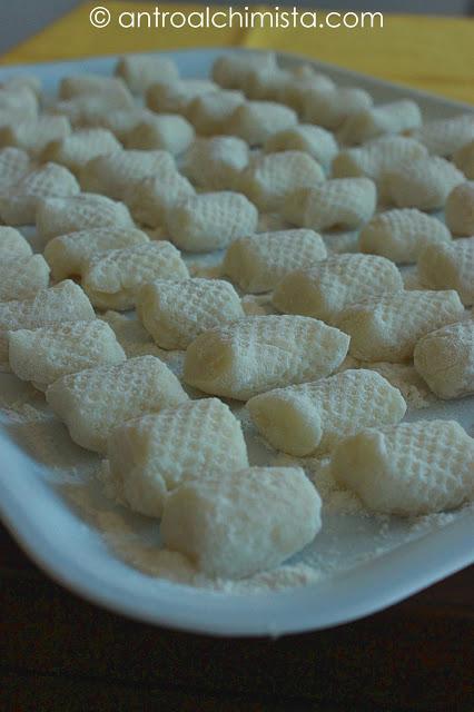 Gnocchi all’Acqua profumati all'Aglio con Paté di Tartufo Scorzone