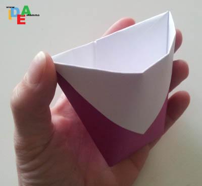 ORIGAMIAMO UN COLORATO VASETTO PER LA MAMMA