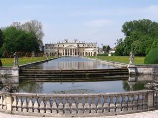 Villa_Pisani_piscina