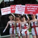 Peta, protesta a Londra contro Fornum & Mason 02