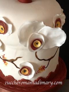 Romantic cake abstract flowers!