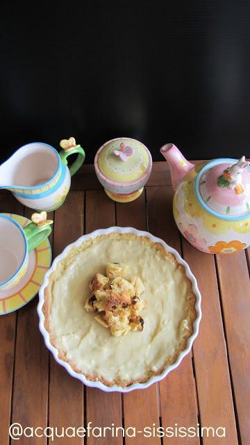 crostata con frolla all'olio allo zenzero con crema alla cannella e panettone