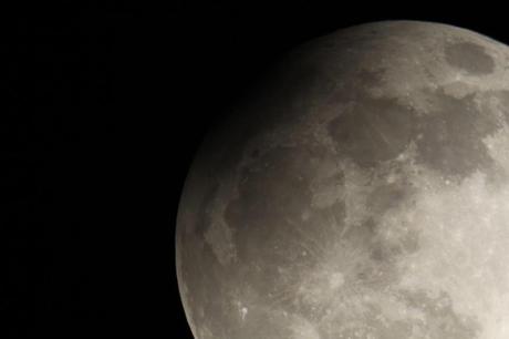 25 Aprile... Eclissi lunare