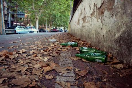 LA NOTIZIA BUONA E' CHE IN TEMPO DI CRISI SI VENDONO PIU' BICICLETTE CHE AUTO. QUELLA CATTIVA E' CHE LA POLITICA SE NE FOTTE E CONTINUA A FAR FINTA DI NIENTE.