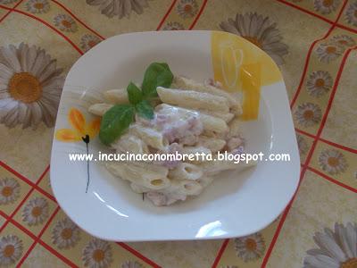 Penne rigate Pasta Vera con pancetta affumicata e philadelphia