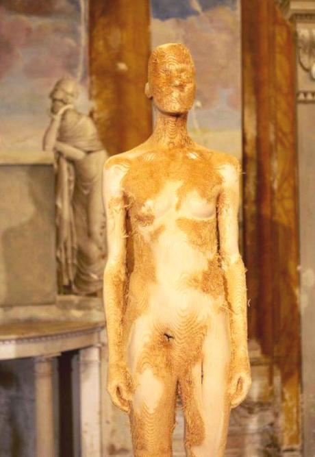 TEXTURES DI LEGNO NELLE MERAVIGLIOSE SCULTURE DI ARON DEMETZ