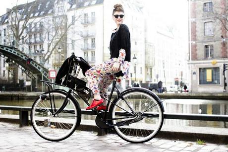 Girls on bikes!