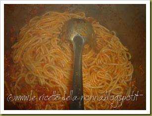 Spaghetti al sugo di tonno (5)