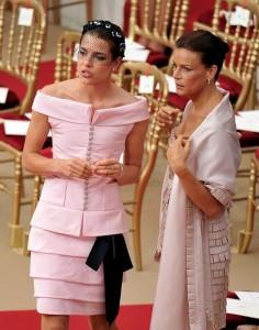 moda-charlotte-casiraghi-in-chanel-al-mariage-L-IxL4zI