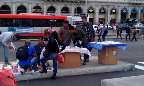 Sappiamo che lo sapete, però... Infieriamo: Piazza dei Cinquecento così accoglie i milioni di turisti nei giorni di Ponte (e sapete pure che la Piazza è stata appena tutta riqualificata)