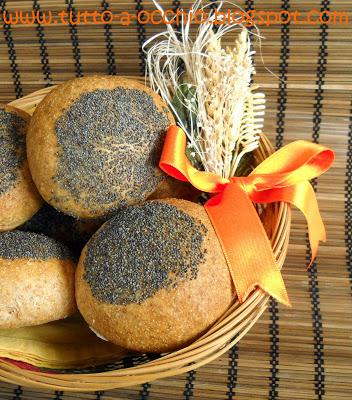 Bread Baking Day #58 - Panini con crusca e semi di papavero / Buns with bran and poppy seeds