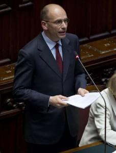 Premier Letta, senza armatura come Davide, chiede la fiducia all'Italia