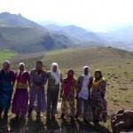 Iran, si vestono con gli abiti delle donne curde in solidarietà 05