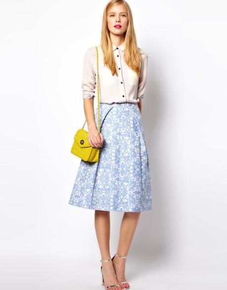 Gonna con lunghezza media, con motivo jacquard a fiori blu , Asos 