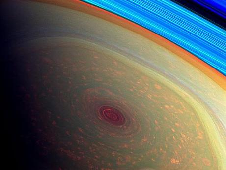 Saturno - vortice al polo nord infrarosso