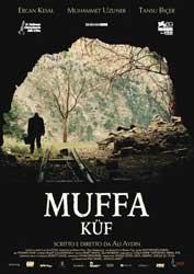 Recensione film Muffa: fine poesia o inno alla noia?