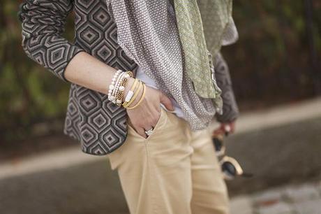 Smilingischic, fashion blog, outfit , Playing to be a lady, dettagli bracciali, Que Mas , 