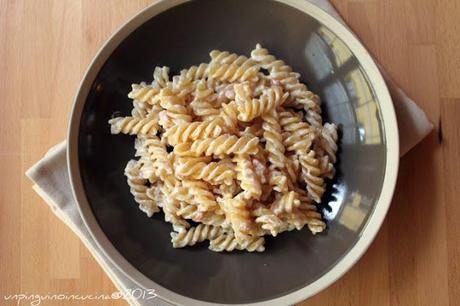 Fusilli con ricotta e miele al tartufo