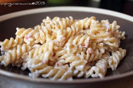 Fusilli con ricotta e miele al tartufo