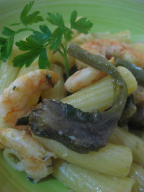 Pasta carciofi e gamberi presentazione