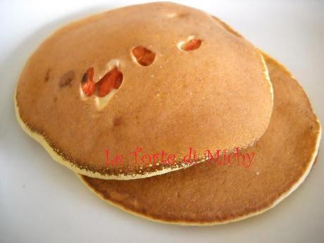 Pancakes allo yogurt e bacche di Goji