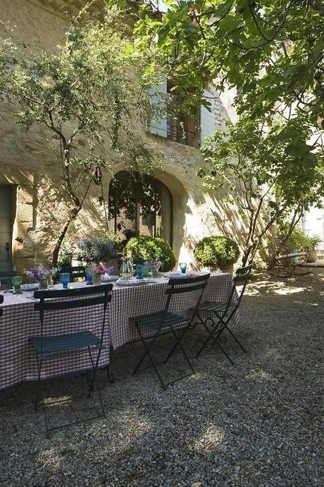 Provence dining