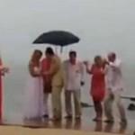 Florida Keys, il fulmine interrompe il matrimonio (video)