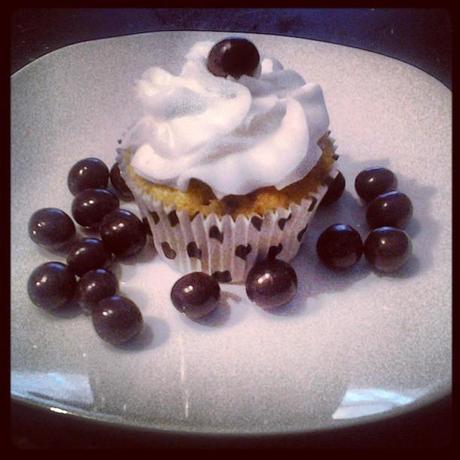 Stracciatella cupcake con glassa meringata