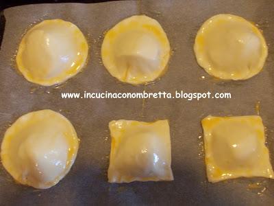 Ravioli di sfoglia con alici in salsa piccante