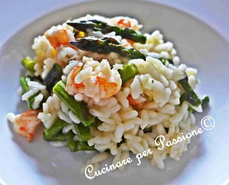 risotto con  gamberi e asparagi selvatici 