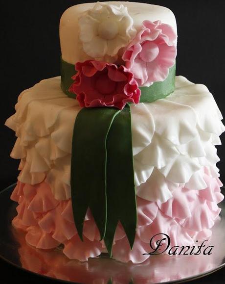 Wedding cake per una comunione: storia di ordinaria follia di una cake design :-)