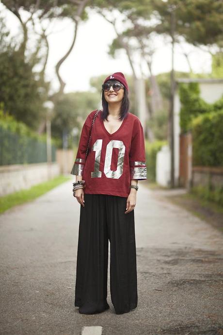 Smilingischic, fashion blog, 10 thinks that make me feel good, Asos, Asos t -shirt with Foil number 10, Asos L Beanie, smile