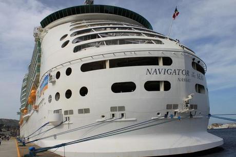 ROYAL CARIBBEAN: LA NAVIGATOR OF THE SEAS VERRÀ MUNITA DI BALCONI VIRTUALI E IL FLOW RIDER