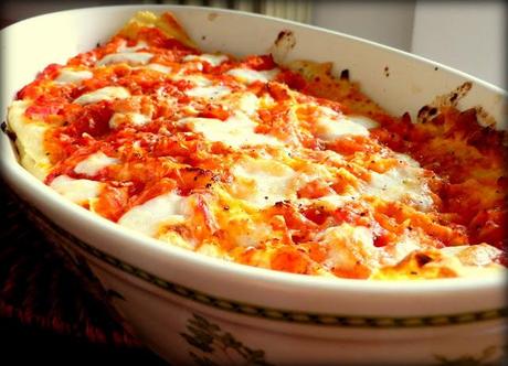 MILLEFOGLIE DI PANE CARASAU con pomodoro e mozzarella