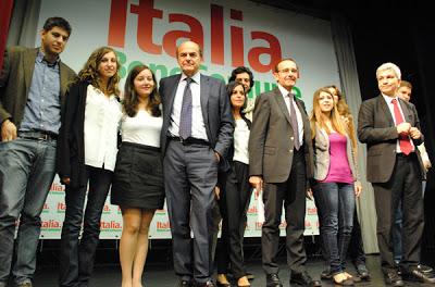 Bersani tra Napolitano, Berlusconi e Grillo