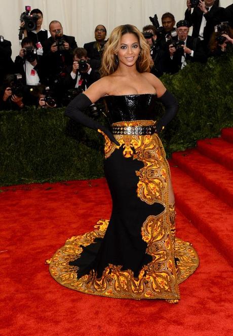 Beyoncé in Givenchy Haute Couture by Riccardo Tisci