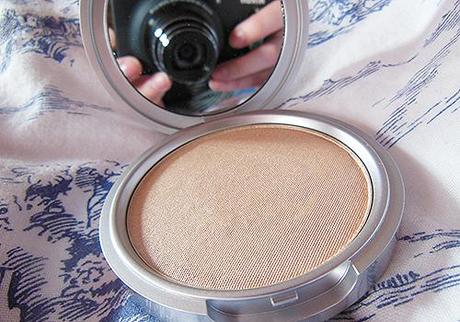 Mary Lou Manizer Illuminante; The Balm