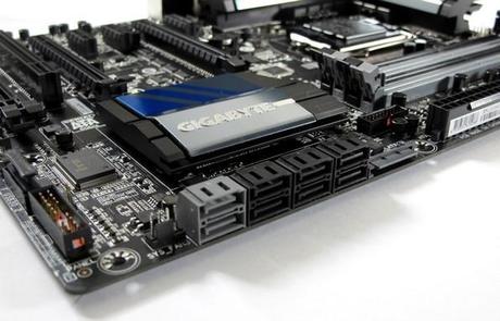 Gigabyte presenta la Z87X-UD3H