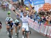 Giro d’Italia 2013: Degenkolb cade vince