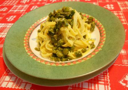 Primi piatti al sapore di asparagi: ecco tagliatelle e conchiglioni