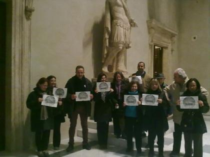 Il Comitato NO PUP Fermi in Campidoglio nel marzo 2013, a un anno dalla consegna delle firme della Delibera Popolare