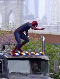 Giamatti e Garfield sul set di The Amazing Spider-Man 2