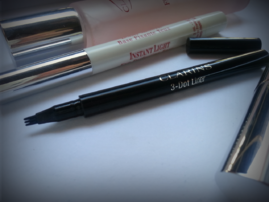 Un filo di eyeliner e via.....3-Dot Liner di Clarins