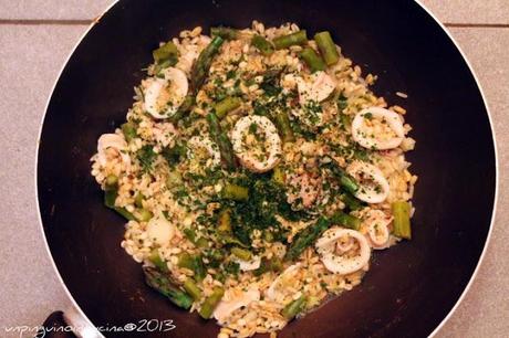 Cerealotto con asparagi e calamari