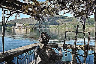 Una mattina di primavera sul lago di Orta.