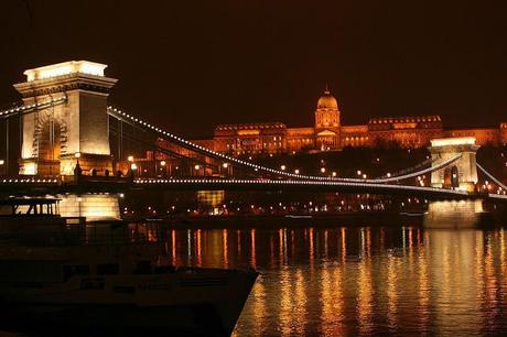 Budapest di notte (foto di zsoolt)