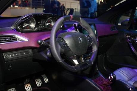  photo peugeot-208-xy-concept-salone-ginevra-2012_8.jpg