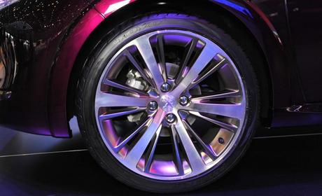  photo peugeot-208-xy-concept-wheel-photo-445343-s-1280x782.jpg